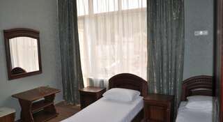 Гостиница Leo Grand Адлер Стандартный двухместный номер с 2 отдельными кроватями-2